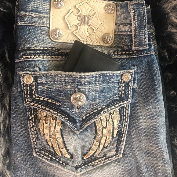 Miss Me Signature Skinny with Angel wing pockets - Picture 3 of 8